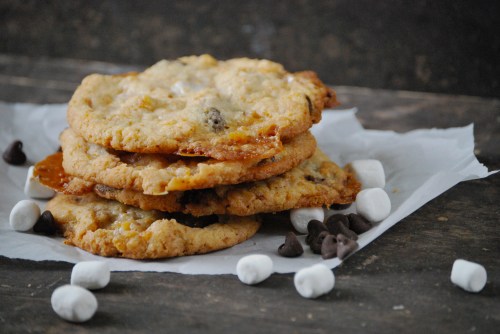 Momofuku's Cornflake Chocolate Chip Marshmallow Cookies via Relishing It