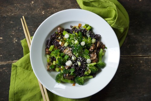 Black Rice Ramen with Sesame Garlic Ginger Scallion Sauce | Relishing It