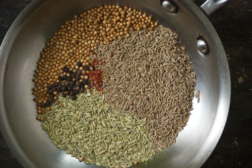 Pincho Moruno (Adobo Marinated Chicken Kabobs) | Relishing It